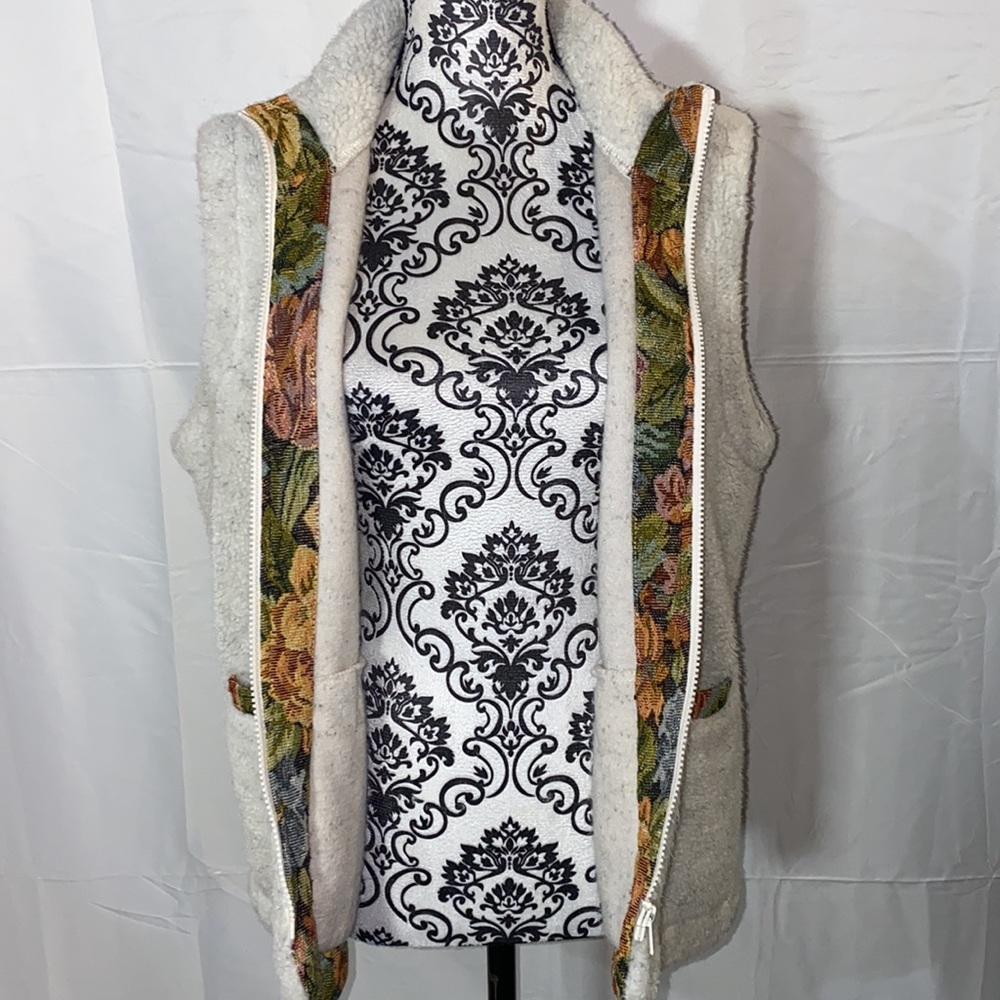 Vintage Orvis Sherpa Fleece Tapestry Trimmed Full Zip Vest Size Large - Picture 5 of 16